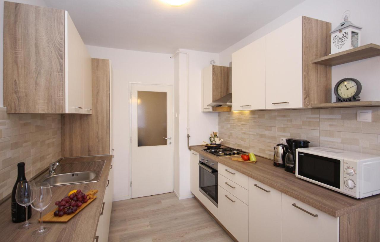 Apartman Nonno Пула Екстериор снимка