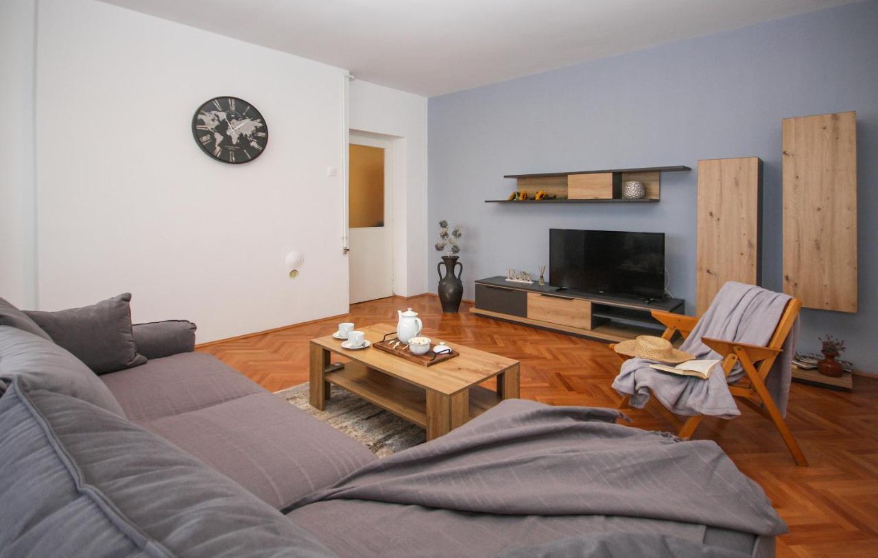 Apartman Nonno Пула Екстериор снимка